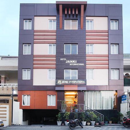 Hotel Janki International 3 Km From Kashi Vishwanath Temple Free Pickup From Railway Station 瓦拉纳西 外观 照片