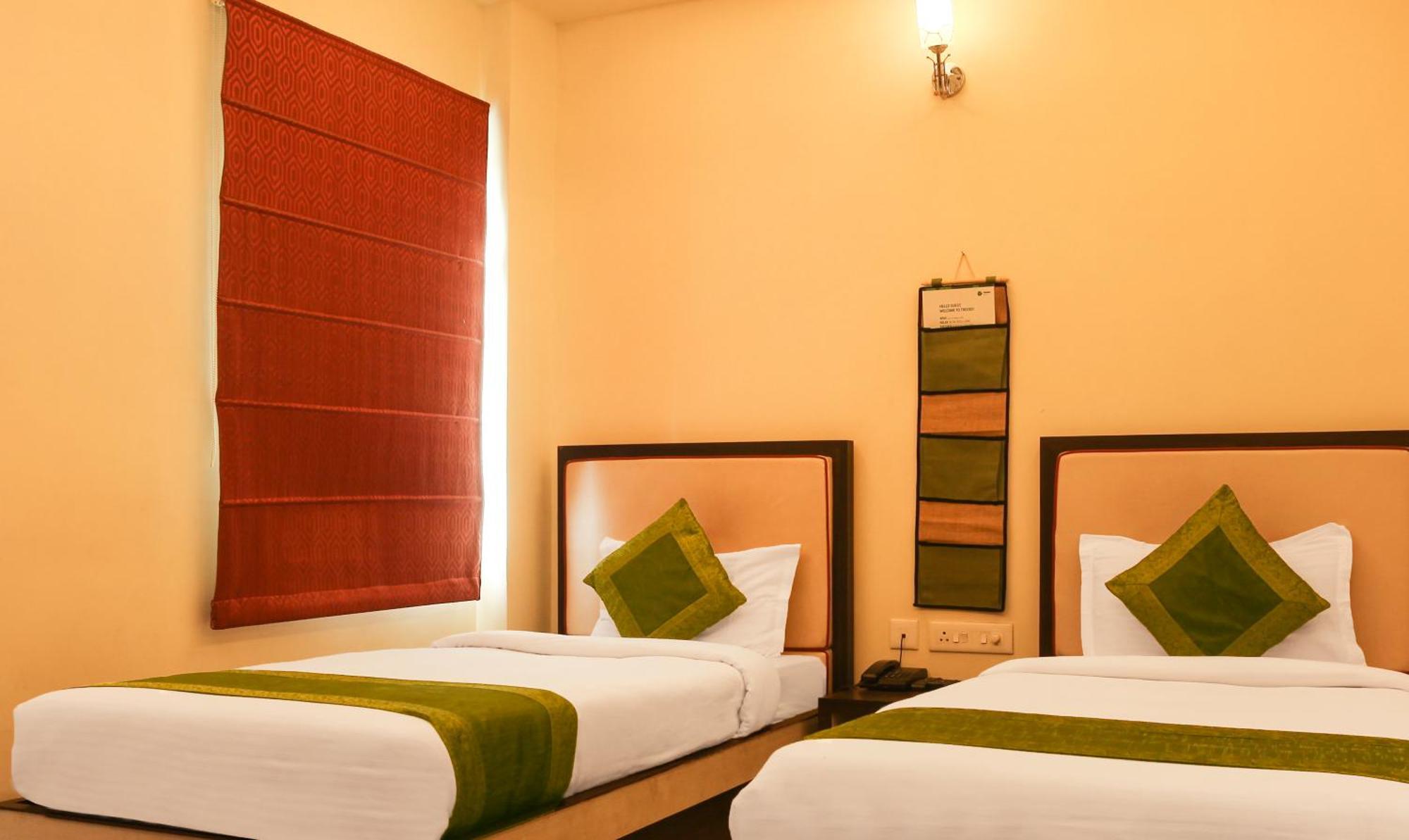 Hotel Janki International 3 Km From Kashi Vishwanath Temple Free Pickup From Railway Station 瓦拉纳西 外观 照片