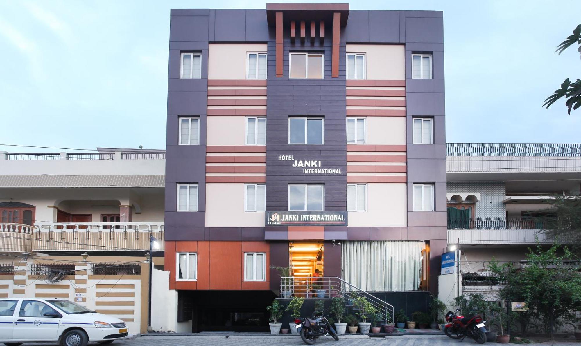Hotel Janki International 3 Km From Kashi Vishwanath Temple Free Pickup From Railway Station 瓦拉纳西 外观 照片