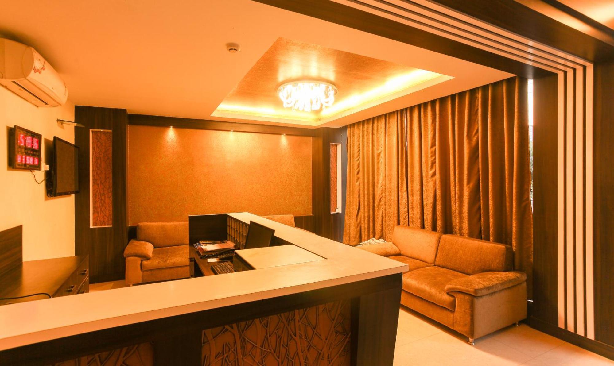 Hotel Janki International 3 Km From Kashi Vishwanath Temple Free Pickup From Railway Station 瓦拉纳西 外观 照片
