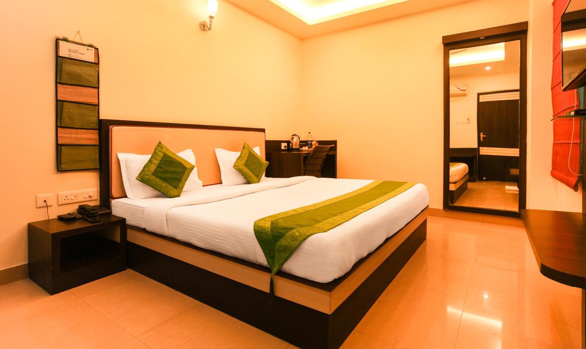 Hotel Janki International 3 Km From Kashi Vishwanath Temple Free Pickup From Railway Station 瓦拉纳西 外观 照片