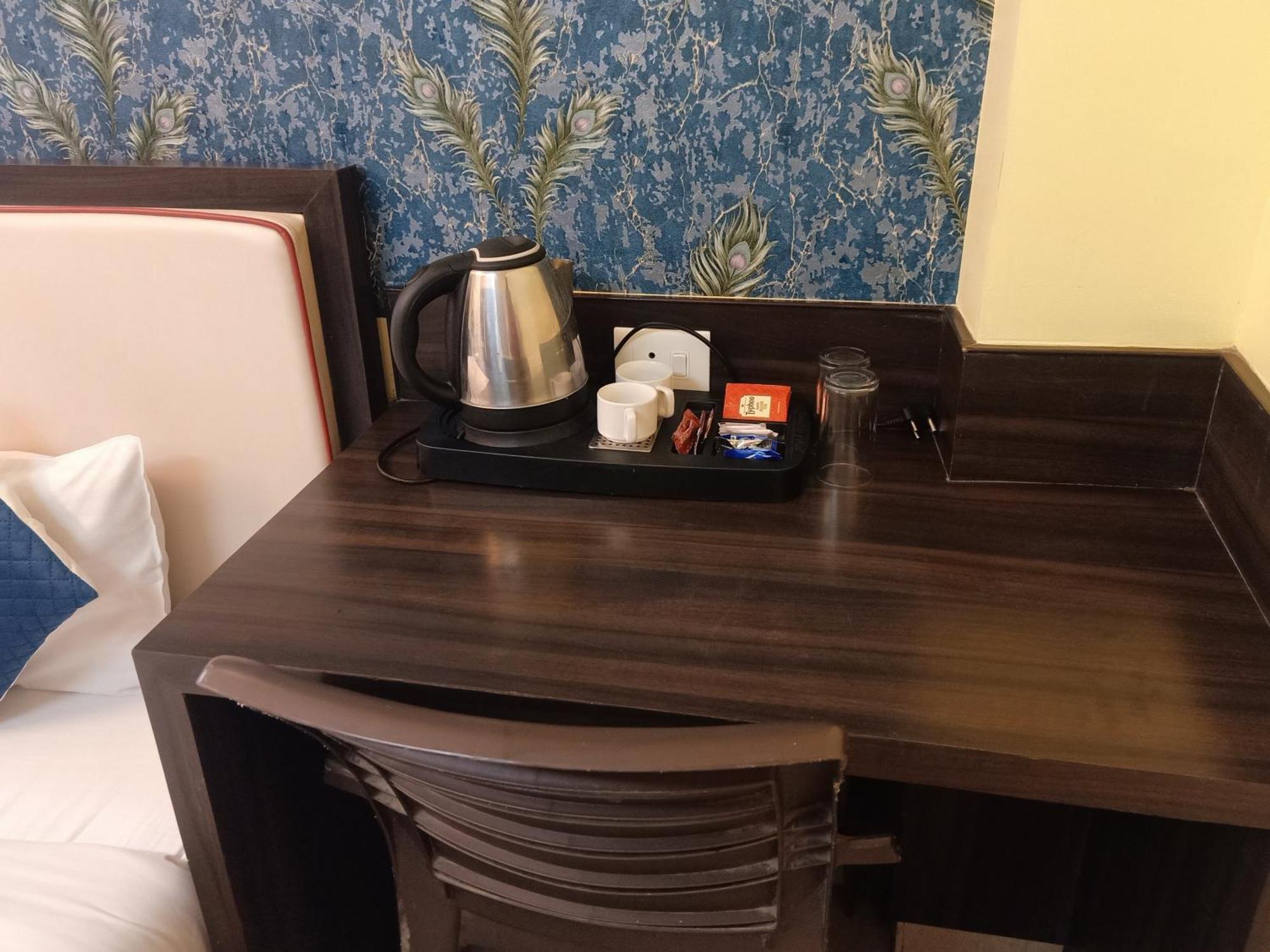 Hotel Janki International 3 Km From Kashi Vishwanath Temple Free Pickup From Railway Station 瓦拉纳西 外观 照片