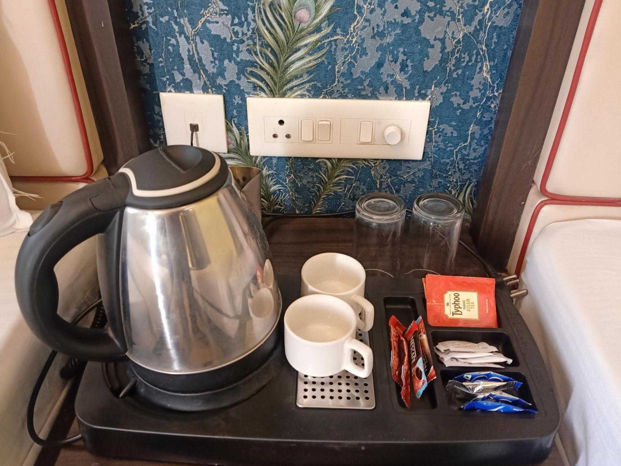 Hotel Janki International 3 Km From Kashi Vishwanath Temple Free Pickup From Railway Station 瓦拉纳西 外观 照片